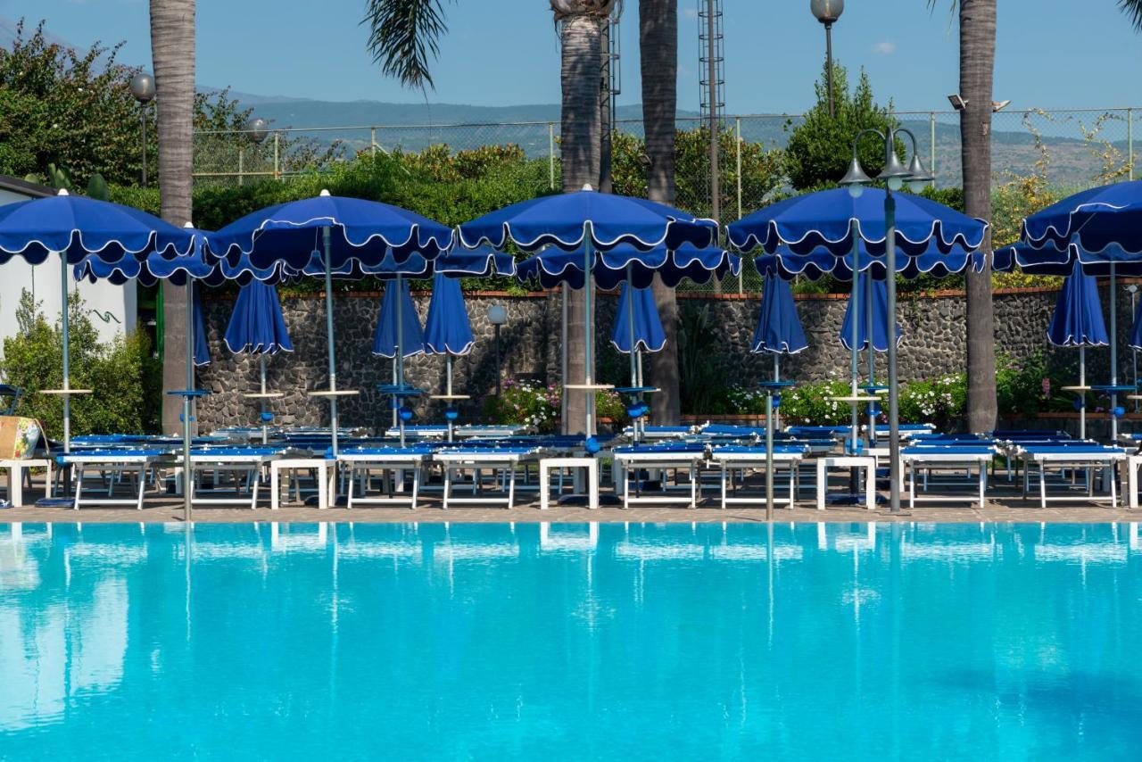 Atlantis Palace Hotel Mascali Exteriör bild